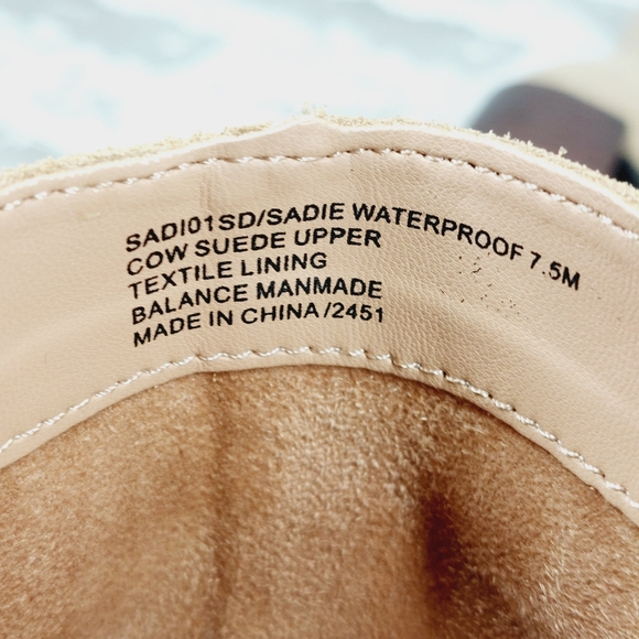 NEW Blondo Women's Sadie Waterproof Tan Suede Ankle Booties I624 - Picture 12 of 13